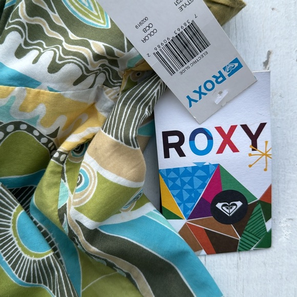 Roxy Hawaiian Floral Dress from Original Collection - Picture 7 of 7